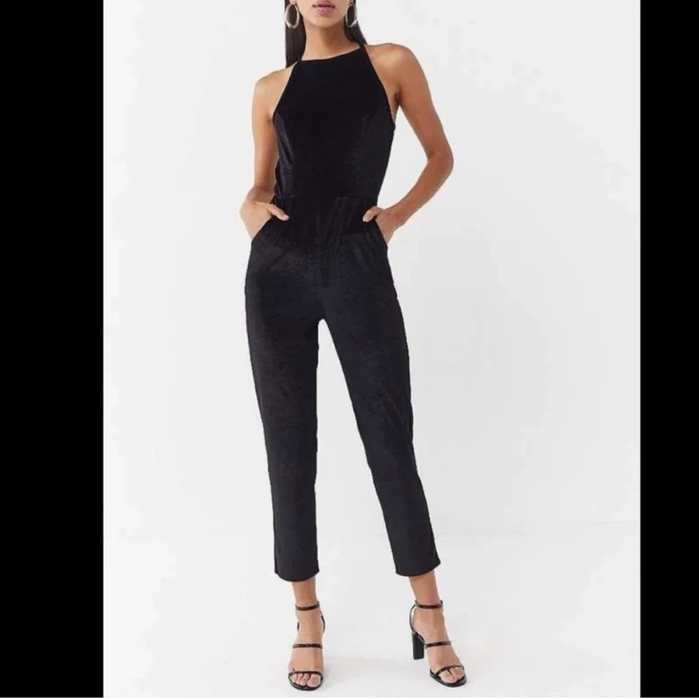 Urban Outfitters Black Velvet Jumpsuit - Picture 4 of 10